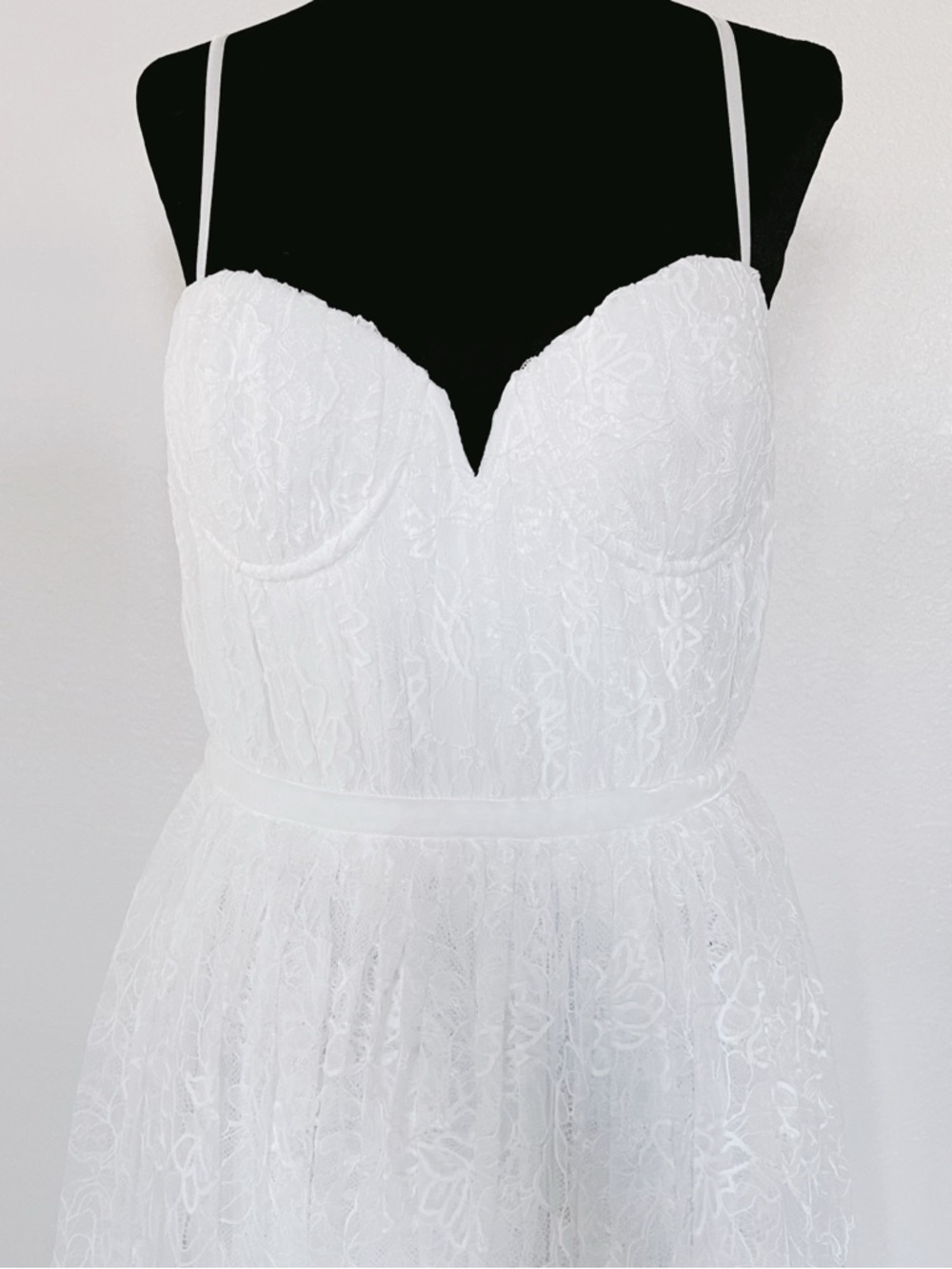 SAU LEE Selena Lace Midi Dress - Picture 6 of 15
